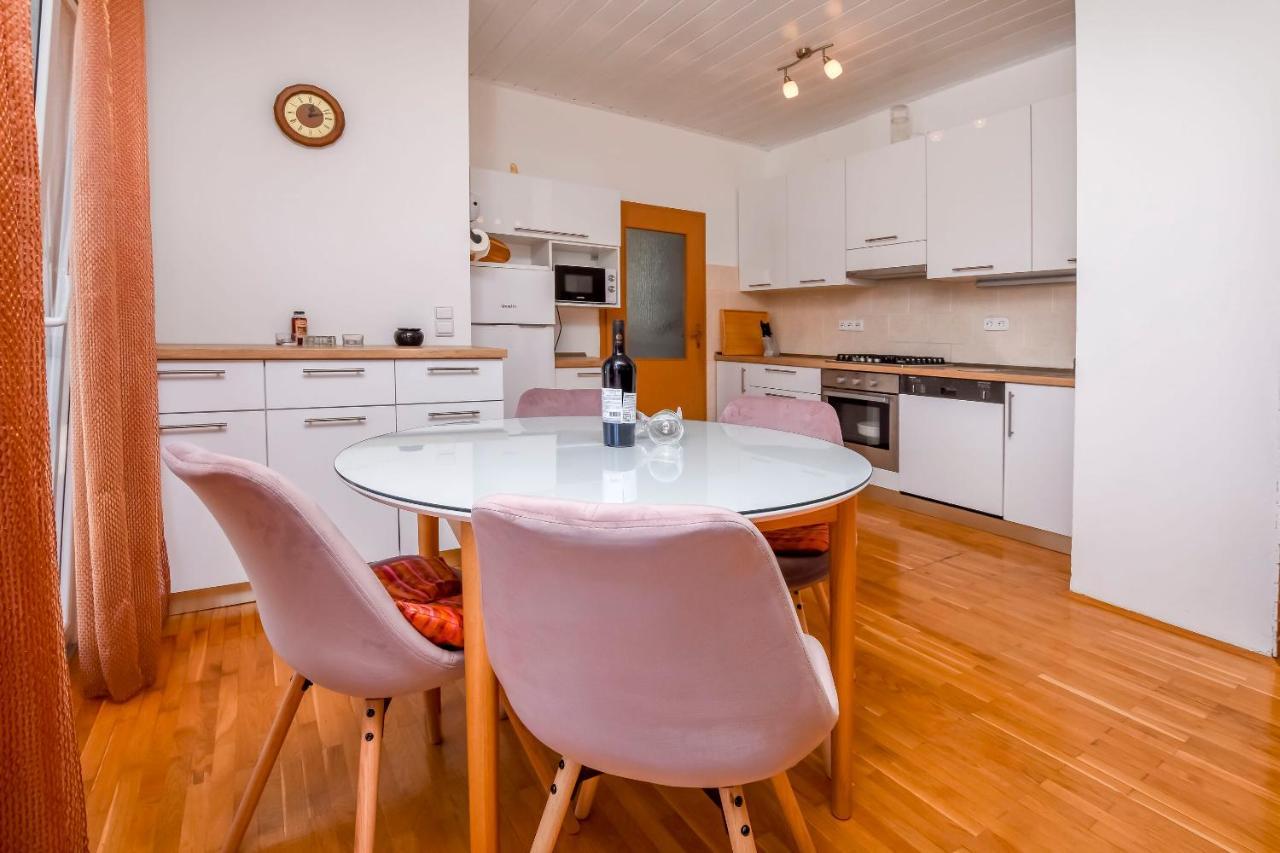 Apartment Bosiljka โรกอซนิซา ภายนอก รูปภาพ