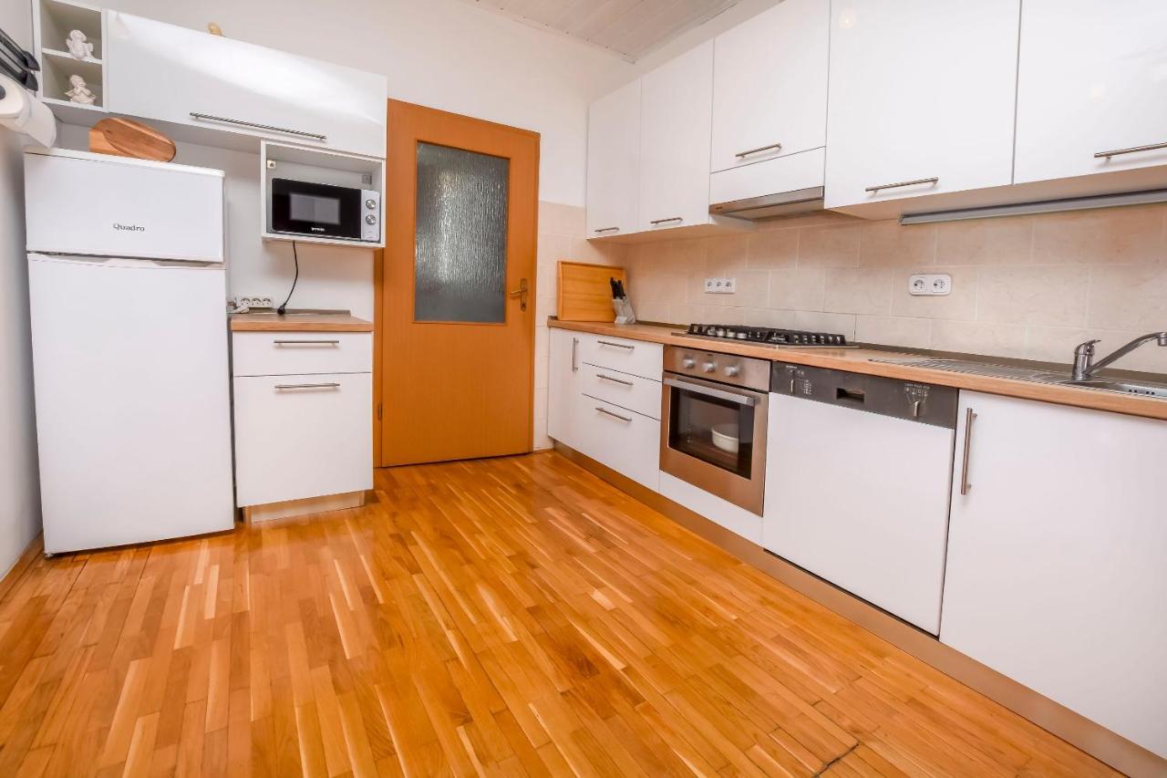 Apartment Bosiljka โรกอซนิซา ภายนอก รูปภาพ