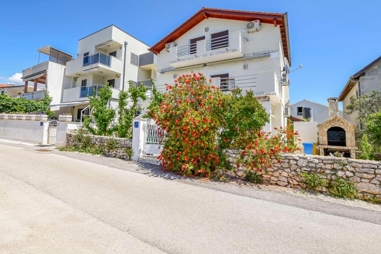 Apartment Bosiljka โรกอซนิซา ภายนอก รูปภาพ